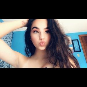 Meet your Posher, Olivia